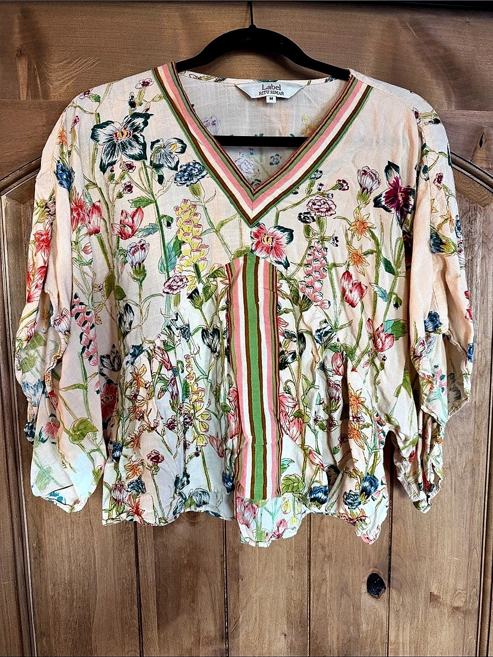 Label Ritu Kimar Floral V-Neck Blouse in White & Multicolor Size Medium